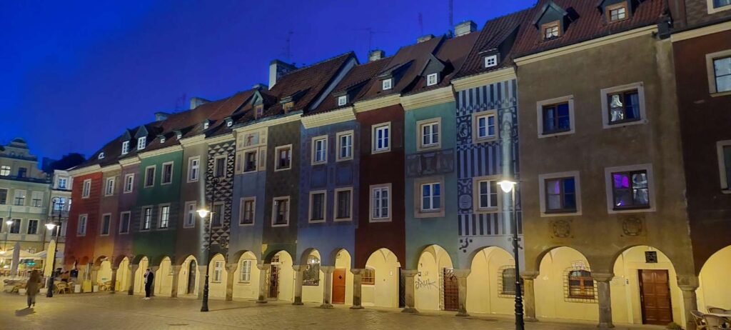 The colorful merchant houses at Poznan old square at night